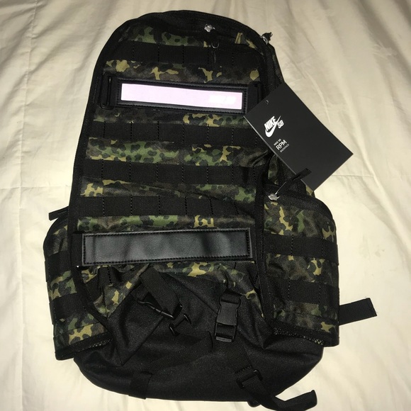 Moral en un día festivo Firmar Nike Bags | Sb Iguana Camo Backpack | Poshmark Moral en un día festivo Firmar Nike Bags | Sb Iguana Camo Backpack | Poshmark
